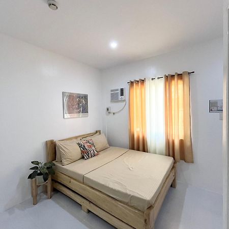 Sunnydale Apartelle -Room Accommodation Near Calatagan Beach Resorts Батангас Экстерьер фото