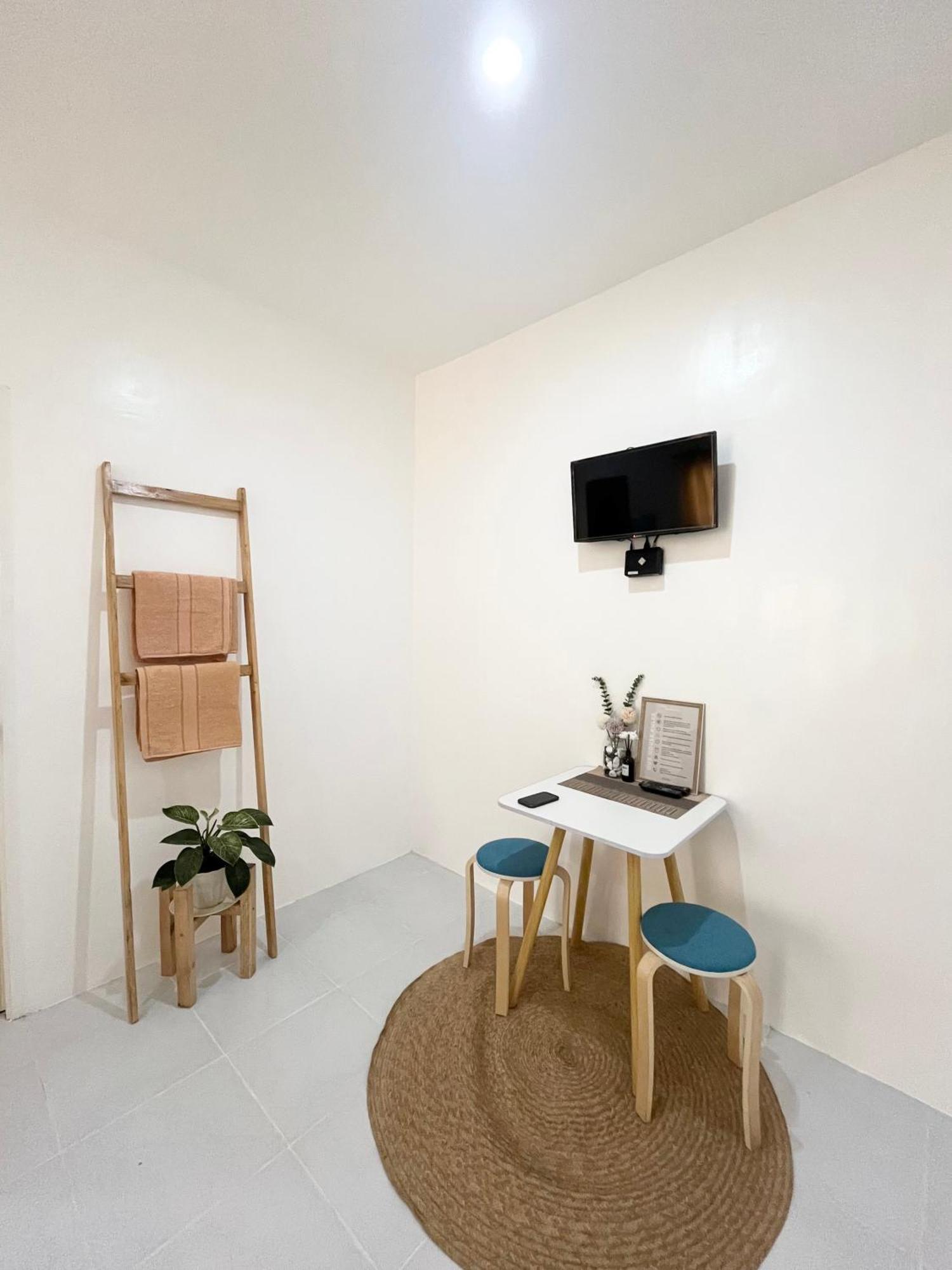 Sunnydale Apartelle -Room Accommodation Near Calatagan Beach Resorts Батангас Экстерьер фото